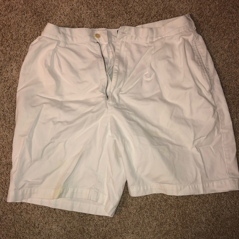 men’s white polo shorts